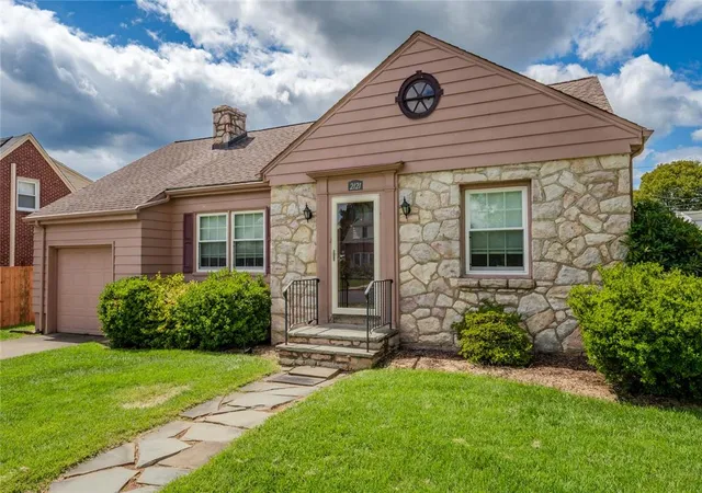 Photo 1 of Sale Pending at 2121 Worthington Ave, Bethlehem City, PA 18017 | MLS# 783397 | Listing updated on 2026-08-28