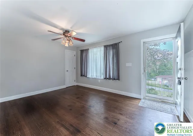 Photo 4 of Sale Pending at 402 Maple St, Roseto Boro, PA 18013 | MLS# 783401 | Listing updated on 2026-09-01
