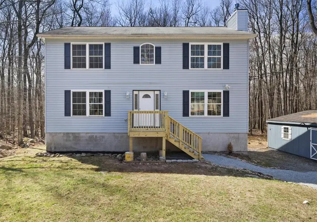Photo 1 of Single family home for sale at 1111 Apollo Dr, Lehigh Twp, PA 18424 | MLS# 783444 | Listing updated on 2026-09-01