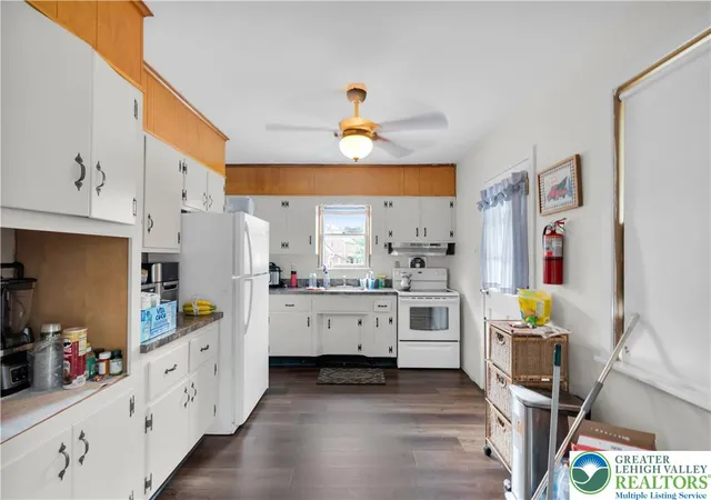 Photo 3 of House for sale at 1901 Willow Park Rd, Bethlehem City, PA 18020 | MLS# 780698 | Listing updated on 2026-09-01