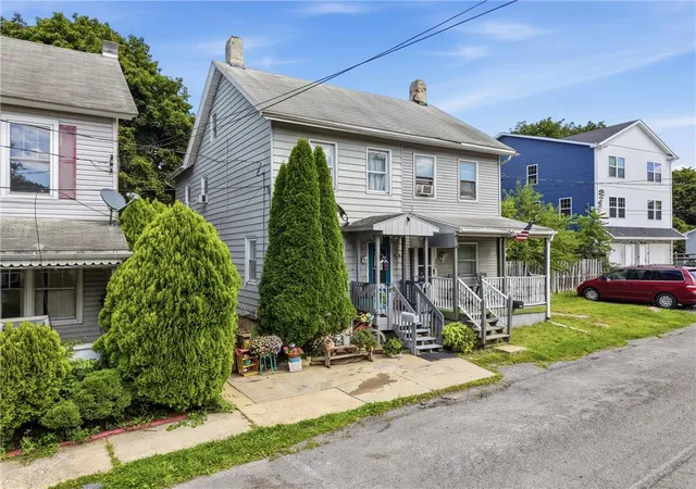 Photo 2 of Multi family home for sale at 439 S Walnut St, Slatington Boro, PA 18080 | MLS# 783364 | Listing updated on 2026-08-26