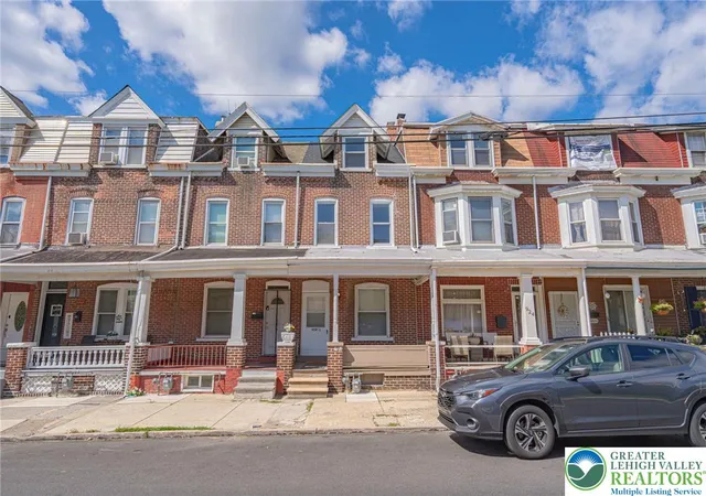 Photo 1 of Townhouse for sale at 924 S 8th St, Allentown City, PA 18103 | MLS# 783403 | Listing updated on 2026-08-28