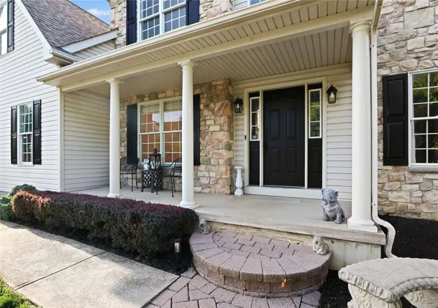 Photo 3 of Single family home for sale at 521 Deerfield Dr, Upper Nazareth Twp, PA 18064 | MLS# 783479 | Listing updated on 2026-09-01