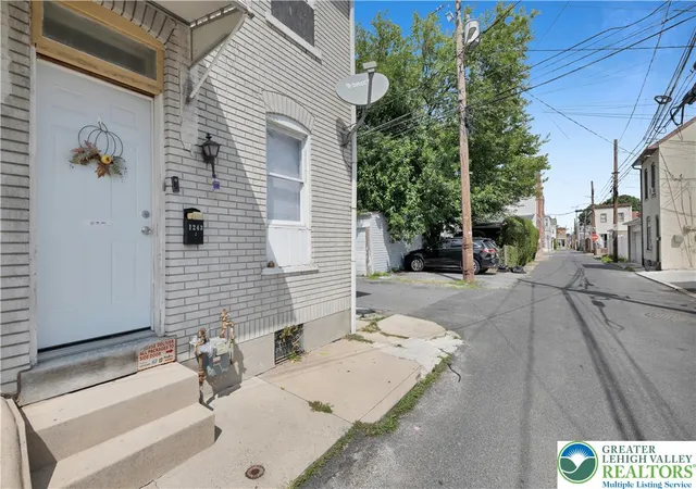 Photo 3 of Sale Pending at 1243 Russell St, Allentown City, PA 18102 | MLS# 783420 | Listing updated on 2026-08-31
