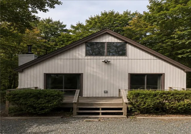 Photo 1 of Single family home for sale at 121 Nosirrah Rd, Penn Forest Twp, PA 18210 | MLS# 782933 | Listing updated on 2026-08-28