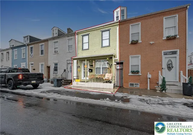Photo 2 of Townhouse for sale at 640 N Lumber St, Allentown City, PA 18102 | MLS# 783477 | Listing updated on 2026-09-01