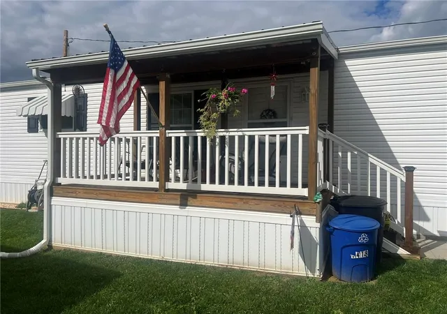 Photo 2 of Manufactured home for sale at 7418 Lincoln Ln, Upper Macungie Twp, PA 18087 | MLS# 783504 | Listing updated on 2026-08-28
