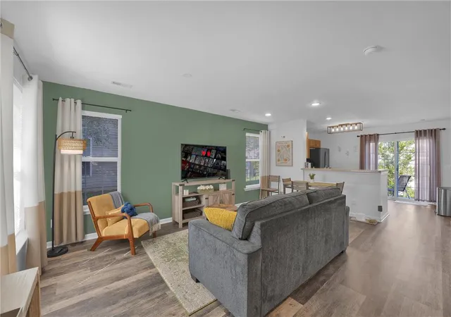 Photo 4 of Townhouse for sale at 8451 Cromwell Ct, Upper Macungie Twp, PA 18031 | MLS# 783523 | Listing updated on 2026-08-29