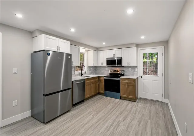 Photo 3 of Single family home for sale at 5609 Cub Ln, Middle Smithfield Twp, PA 18302 | MLS# 783489 | Listing updated on 2026-08-28