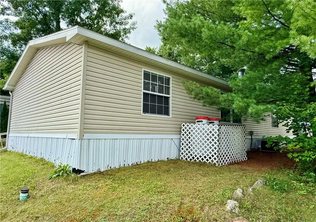 Photo 3 of Manufactured home for sale at 212 Hope Dr, West Penn Twp, PA 17960 | MLS# 783522 | Listing updated on 2026-08-29