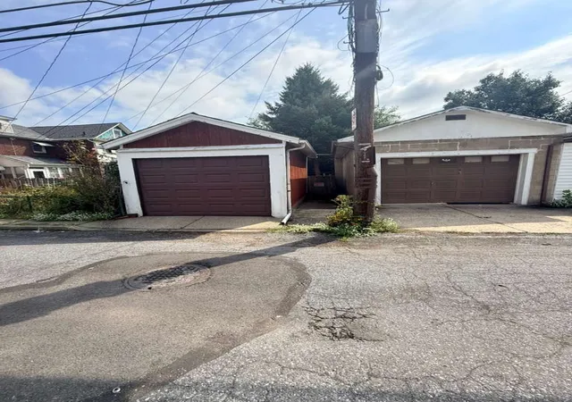 Photo 2 of Sale Pending at 324 E Union Blvd, Bethlehem City, PA 18018 | MLS# 783573 | Listing updated on 2026-09-01