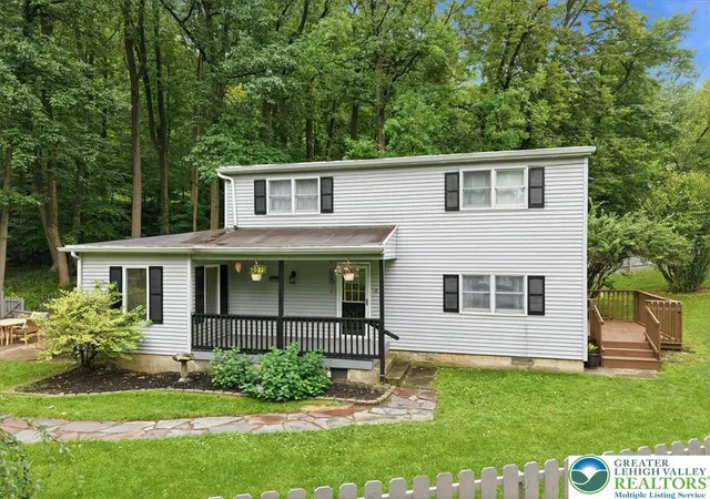 Photo 1 of Sale Pending at 2811 Old S Pike Ave, Allentown City, PA 18103 | MLS# 783583 | Listing updated on 2026-09-01
