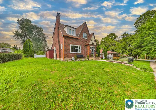 Photo 2 of Single family home for sale at 2309 W Washington St, Allentown City, PA 18104 | MLS# 783604 | Listing updated on 2026-08-29