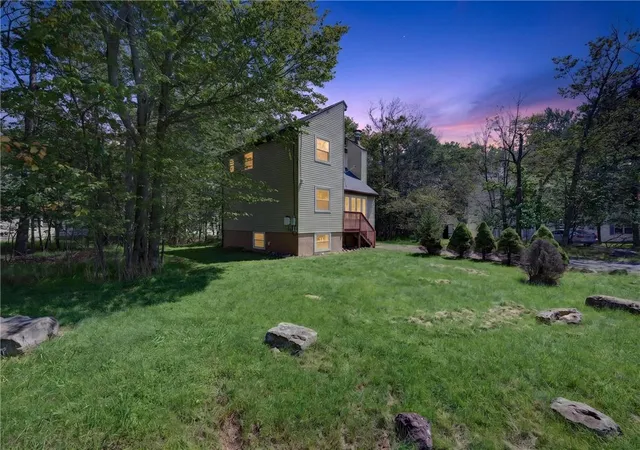 Photo 4 of Single family home for sale at 1894 Pinecrest Ct #K739, Tobyhanna, PA 18466 | MLS# 783673 | Listing updated on 2026-09-01