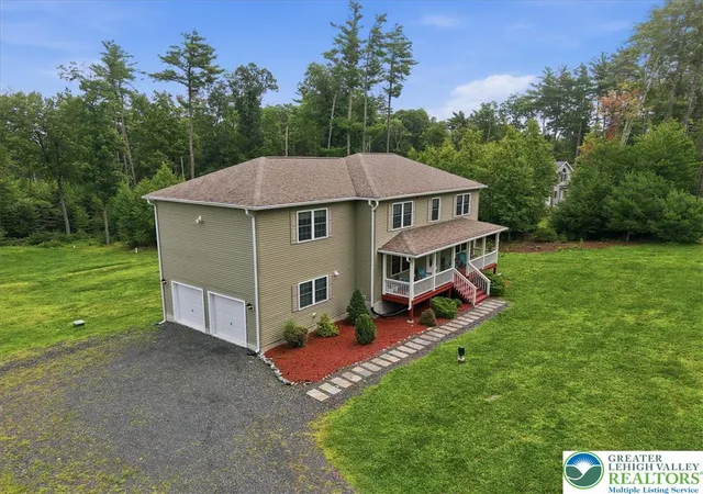 Photo 3 of Single family home for sale at 5032 Custard Rd, Stroudsburg, PA 18360 | MLS# 783726 | Listing updated on 2026-09-01