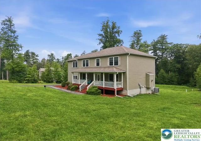 Photo 4 of Single family home for sale at 5032 Custard Rd, Stroudsburg, PA 18360 | MLS# 783726 | Listing updated on 2026-09-01