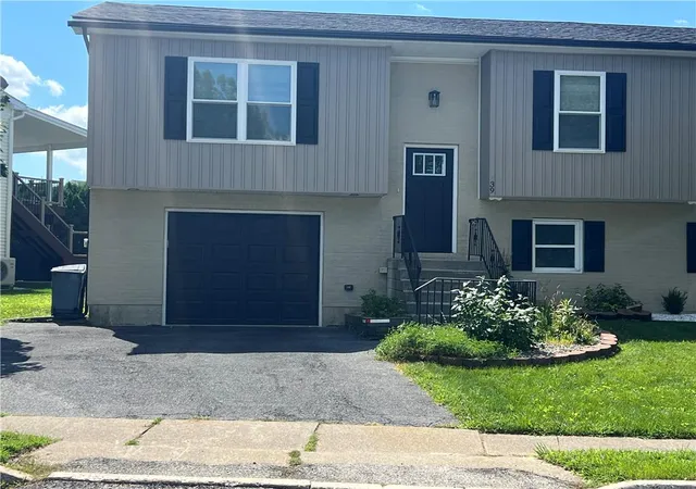 Photo 1 of Single family home for sale at 839 Catherine Dr, Coplay, PA 18037 | MLS# 783781 | Listing updated on 2026-09-01