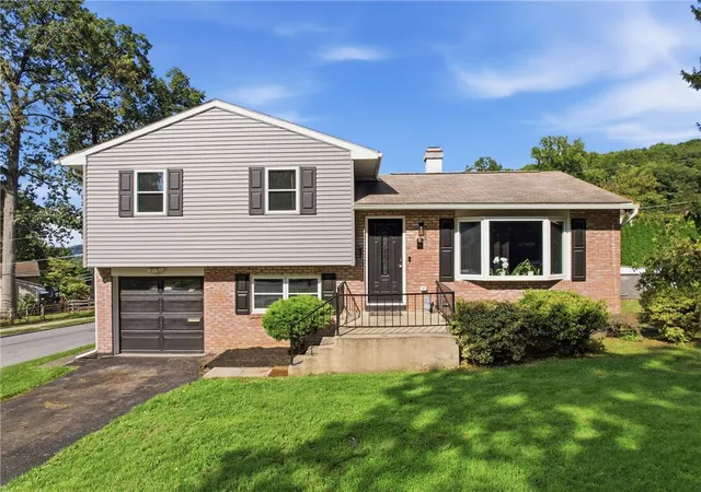 Photo 1 of Single family home for sale at 602 Greenwood St, Allentown, PA 18103 | MLS# 783576 | Listing updated on 2026-09-01