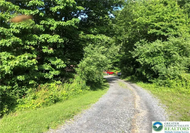Photo 3 of Single family home for sale at 8581 Hensingersville Rd, Lower Macungie Twp, PA 18062 | MLS# 784813 | Listing updated on 2026-10-10