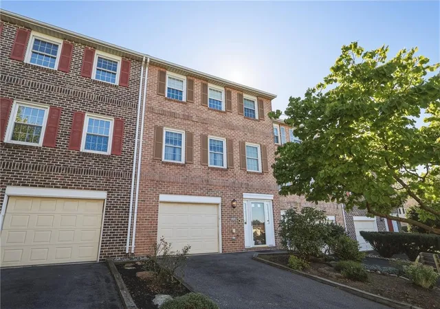 Townhouse for sale at 1101 Barnside Rd, Allentown, PA 18103 | MLS# 784846