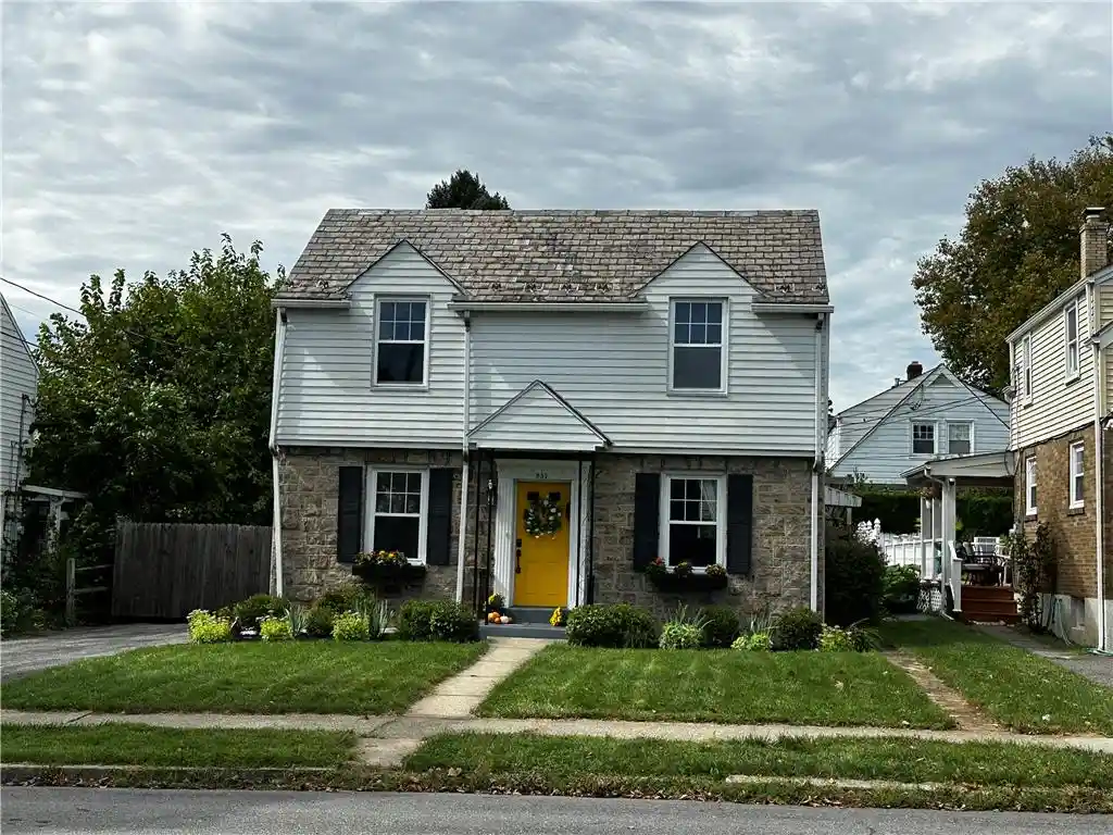 Photo 1 of Single family home for sale at 937 Elm St, Bethlehem, PA 18018 | MLS# 784833 | Listing updated on 2026-10-14