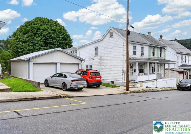 Photo 1 of Single family home for sale at 124 1st Street, Coaldale, PA 18218 | MLS# 784854 | Listing updated on 2026-10-07