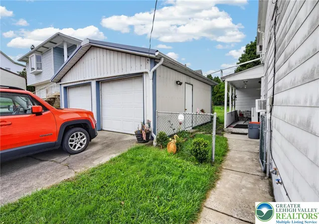Photo 3 of Single family home for sale at 124 1st Street, Coaldale, PA 18218 | MLS# 784854 | Listing updated on 2026-10-07