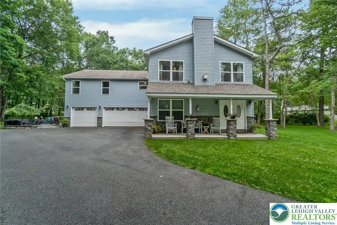 Photo 1 of Single family home for sale at 210 Piney Woods Dr, Jim Thorpe, PA 18229 | MLS# 784975 | Listing updated on 2026-10-19