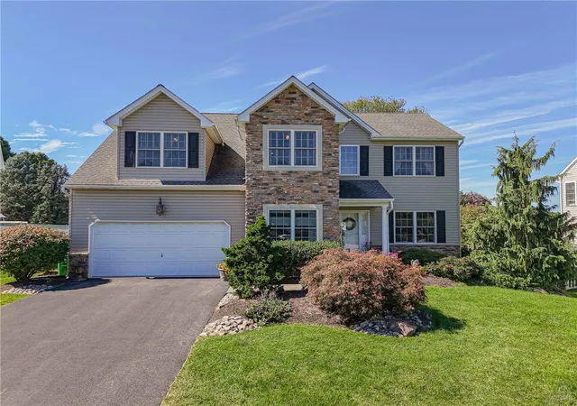 Photo 1 of Single family home for sale at 14 N Ridge Ct, Easton, PA 18045 | MLS# 784989 | Listing updated on 2026-10-09