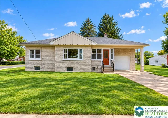Photo 1 of Sale Pending at 1722 S Albert St, Allentown, PA 18103 | MLS# 785087 | Listing updated on 2026-10-11