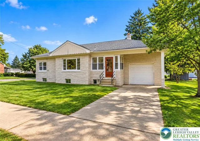 Photo 2 of Sale Pending at 1722 S Albert St, Allentown, PA 18103 | MLS# 785087 | Listing updated on 2026-10-11