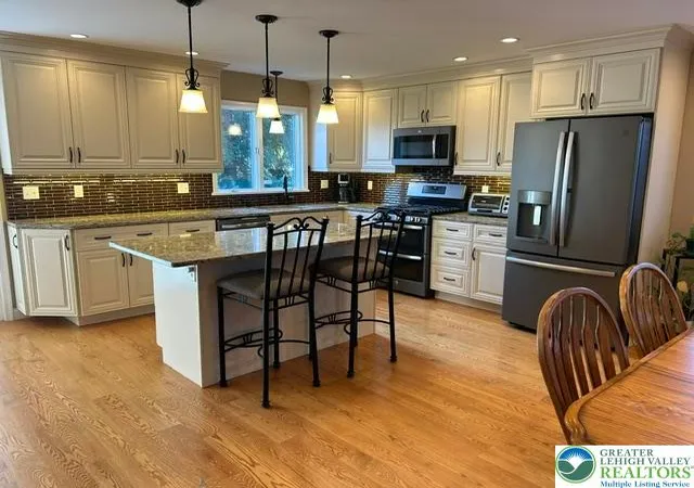 Photo 2 of Sale Pending at 36 Stonecroft Dr, Easton, PA 18045 | MLS# 784645 | Listing updated on 2026-09-27
