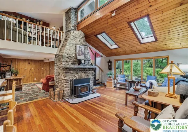 Photo 3 of Single family home for sale at 178 Westcolang Rd, Lackawaxen, PA 18435 | MLS# 785083 | Listing updated on 2026-09-25