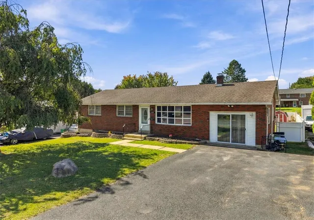 Photo 3 of Sale Pending at 1112 S 9th Street, Allentown, PA 18103 | MLS# 784954 | Listing updated on 2026-10-03