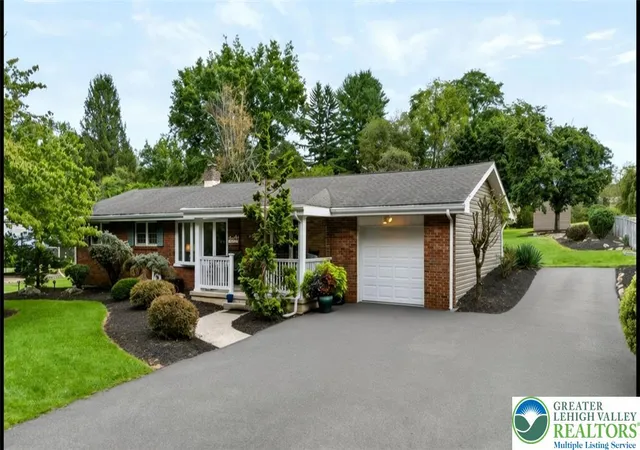 Photo 3 of Sale Pending at 1773 Reading Dr, Bethlehem, PA 18015 | MLS# 784872 | Listing updated on 2026-10-06