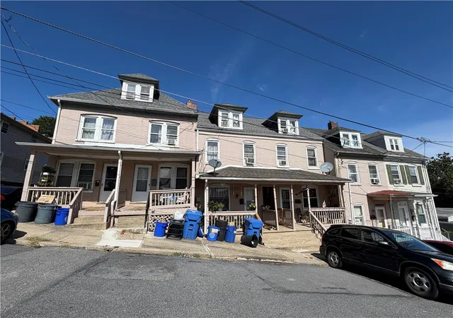 Photo 3 of Townhouse for sale at 675 Bushkill St, Easton, PA 18042 | MLS# 785208 | Listing updated on 2026-10-02