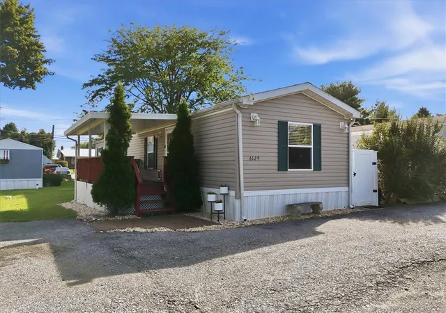 Photo 2 of Sale Pending at 6129 Memorial Rd, Allentown, PA 18104 | MLS# 784983 | Listing updated on 2026-10-03