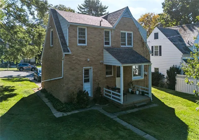 Photo 3 of Sale Pending at 2209 Huntington St, Bethlehem, PA 18017 | MLS# 785258 | Listing updated on 2026-10-06