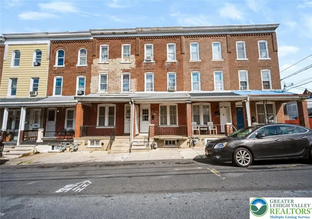 Photo 1 of Townhouse for sale at 817 N Penn St, Allentown, PA 18102 | MLS# 785313 | Listing updated on 2026-09-28