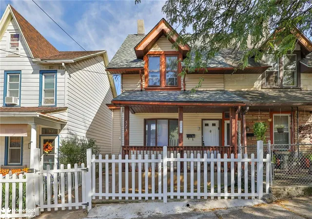 Photo 2 of Sale Pending at 523 Alaska St, Bethlehem, PA 18015 | MLS# 785134 | Listing updated on 2026-10-03