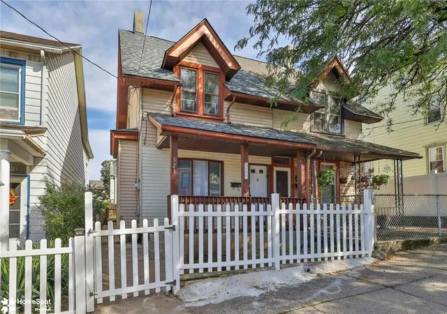 Photo 3 of Sale Pending at 523 Alaska St, Bethlehem, PA 18015 | MLS# 785134 | Listing updated on 2026-10-03
