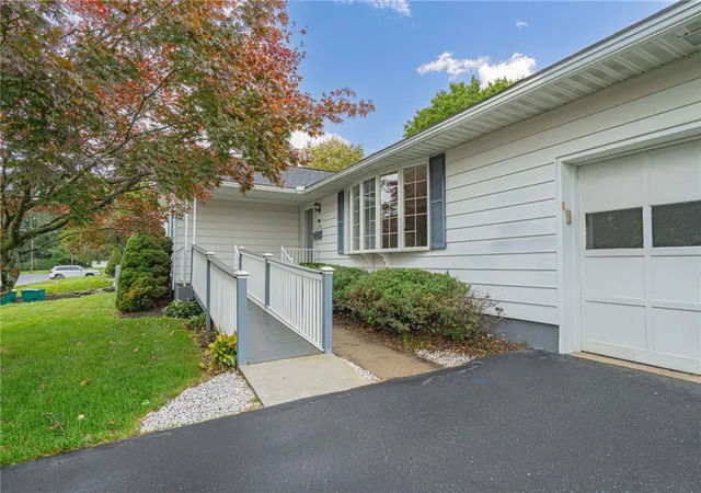 Photo 3 of Sale Pending at 774 Butternut Ln, Easton, PA 18045 | MLS# 785323 | Listing updated on 2026-10-05