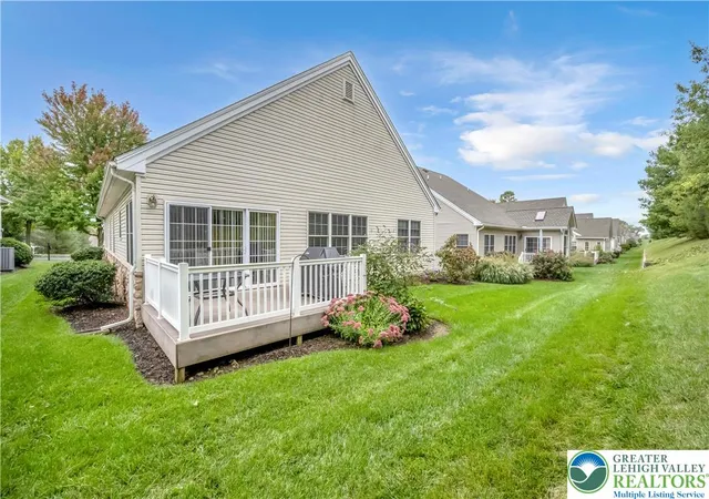 Photo 3 of Sale Pending at 36 Glenmoore Cir N, Easton, PA 18045 | MLS# 785298 | Listing updated on 2026-10-05