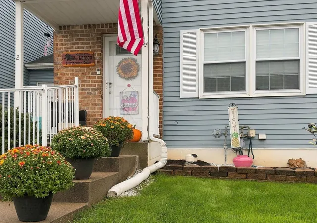Photo 3 of Sale Pending at 2 Princeton Ct, Easton, PA 18040 | MLS# 785406 | Listing updated on 2026-10-05