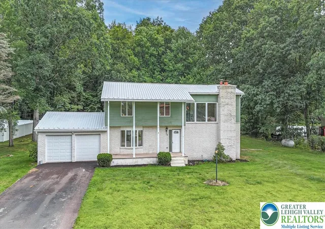 Photo 1 of Single family home for sale at 15 Cedar St, Hunlock Creek, PA 18621 | MLS# 785428 | Listing updated on 2026-09-29