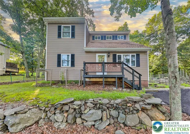 Photo 1 of Single family home for sale at 2114 Lakeview Rd, Bushkill, PA 18324 | MLS# 785441 | Listing updated on 2026-09-30