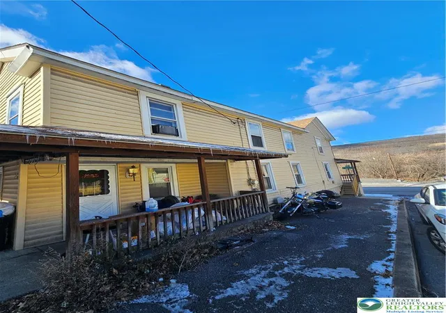 Photo 2 of Single family home for sale at 226 E Water St, Coaldale, PA 18218 | MLS# 785473 | Listing updated on 2026-09-30