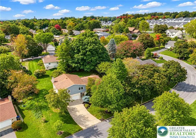 Photo 3 of Sale Pending at 4036 Wedgewood Rd, Allentown, PA 18104 | MLS# 785128 | Listing updated on 2026-10-07