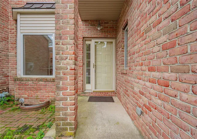 Photo 3 of Sale Pending at 1670 Jackson St, Whitehall, PA 18052 | MLS# 785257 | Listing updated on 2026-10-12