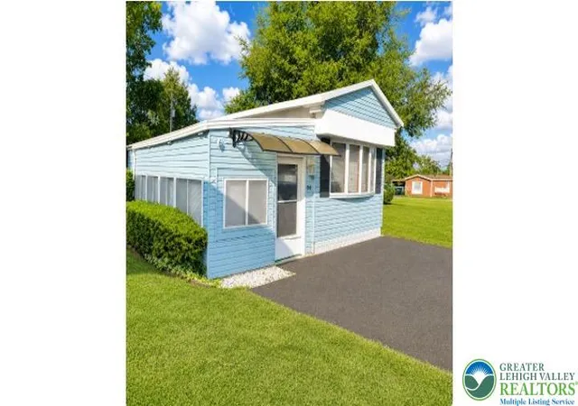 Photo 2 of Manufactured home for sale at 1190 Grange Rd #O4, Allentown, PA 18106 | MLS# 785579 | Listing updated on 2026-10-06